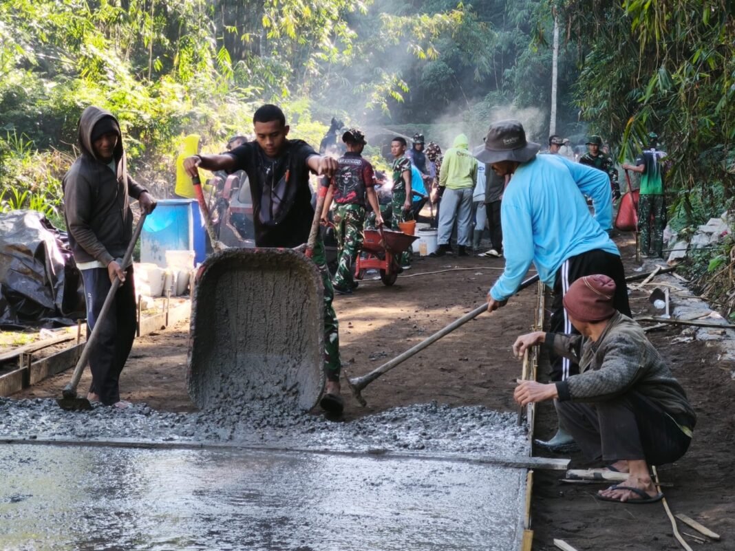 Warga Sekardadi dan Satgas TMMD Ke-129: Sinergi dalam Gotong Royong