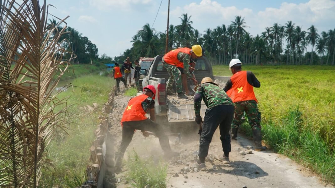 Pembangunan Jalan TMMD Ke-129: Memperkuat Konektivitas Desa