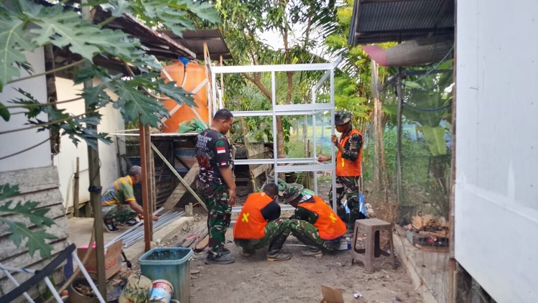 Pembangunan Fasilitas MCK oleh Satgas TMMD Ke-129 di Kalteng