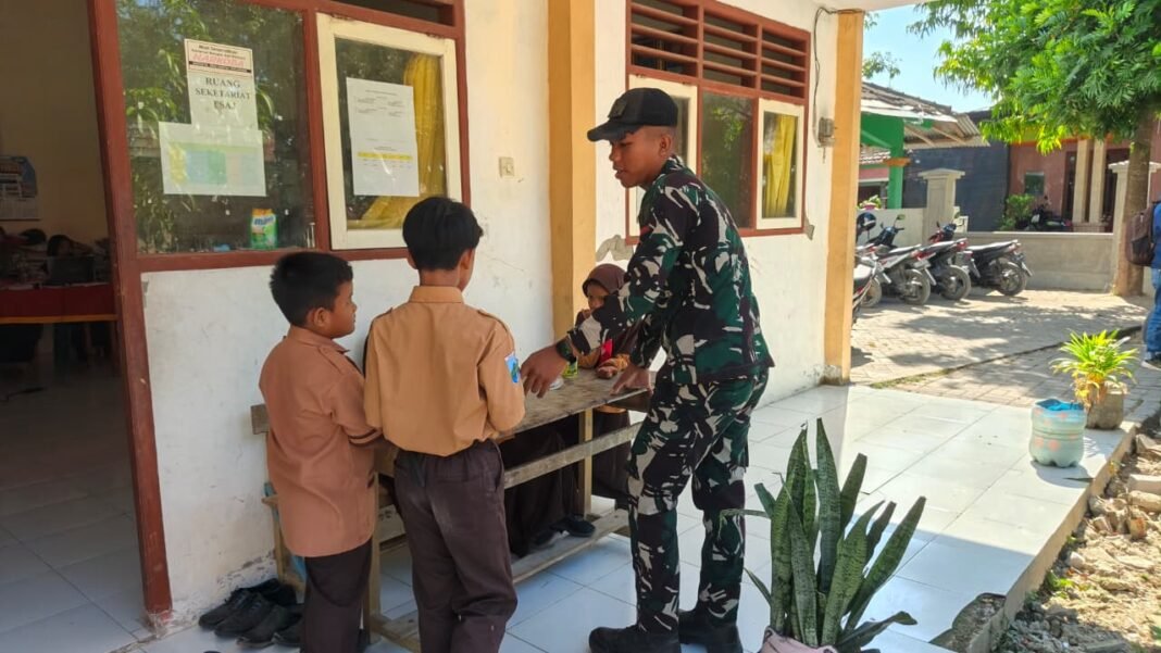 Tawa Ceria Anak-anak SDN 2 Tlemang, Penyemangat Satgas TMMD 129