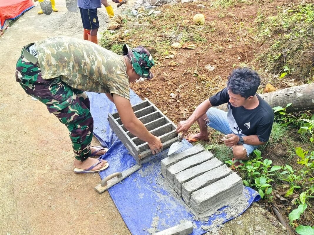 Percepat Produksi Batako Untuk MCK Masjid Desa Polewali