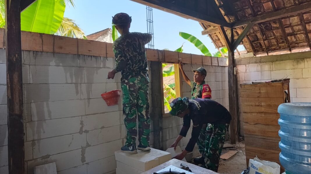 TMMD ke-129: Ibu Sumiatun Merasakan Harapan dengan Progres Pembangunan Rumah