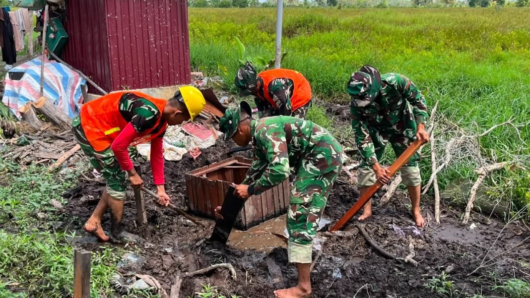 Satgas TMMD Ke-129 Targetkan Penyelesaian MCK untuk Ibu Jumiah