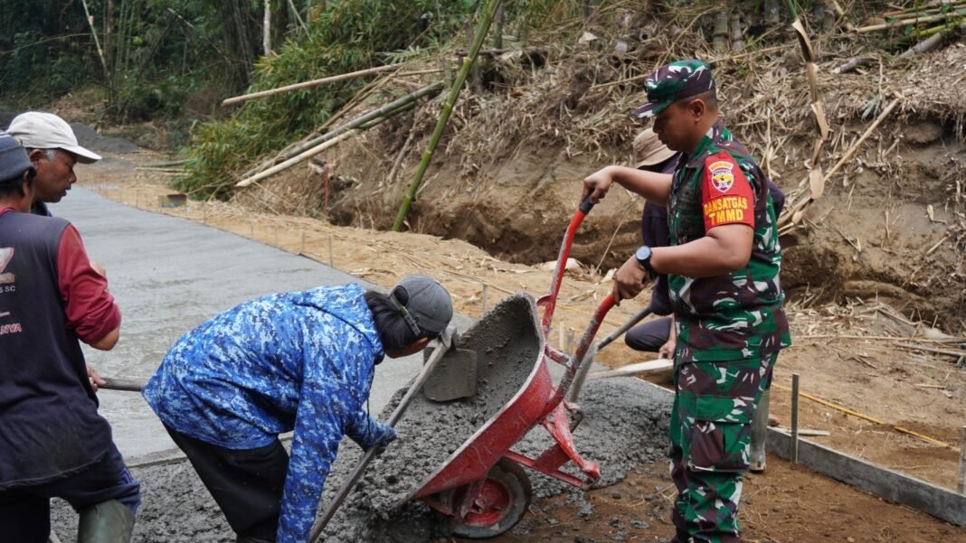Kegiatan TMMD Ke-129 Didukung Penuh oleh Dansatgas di Bangli
