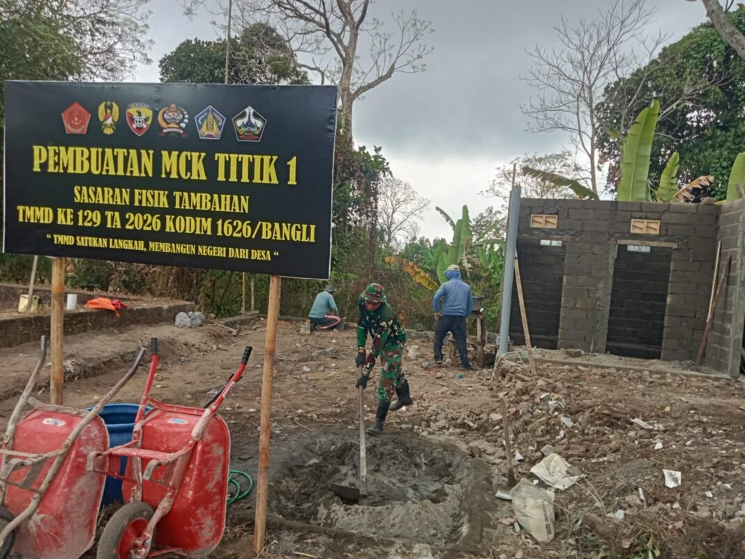 Keberhasilan Pembangunan MCK di Sekardadi Berkat Kerja Sama TNI dan Warga