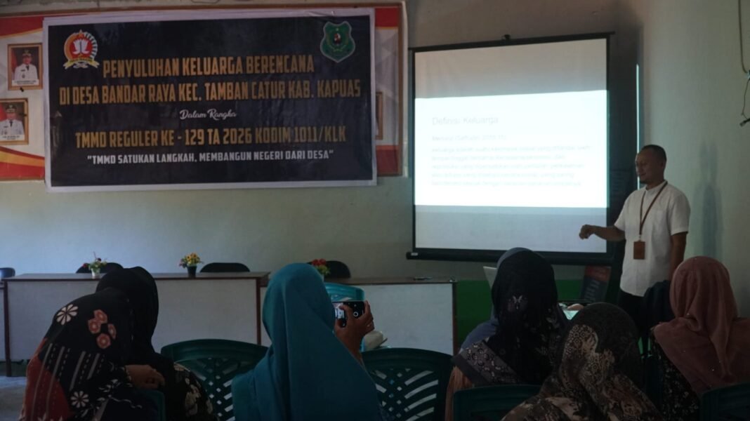 Mewujudkan Keluarga Sehat: Giat Penyuluhan KB dalam TMMD Ke-129