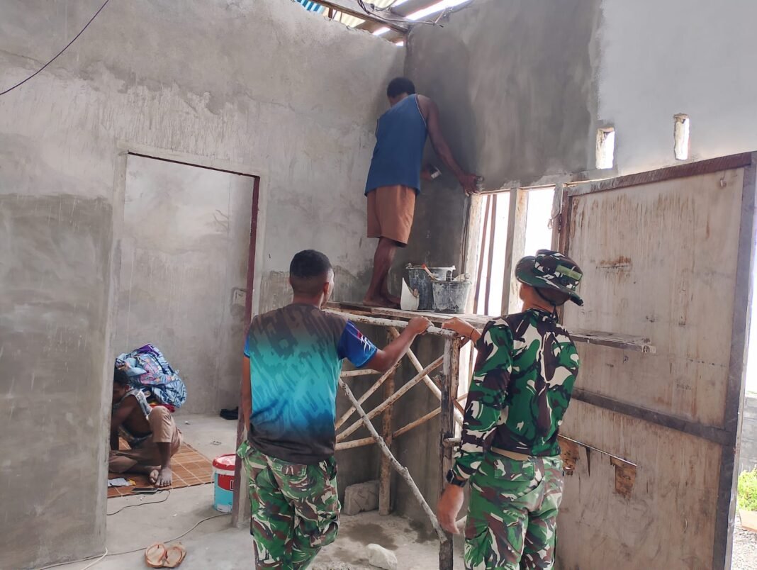 Monitoring Pengerjaan Program RLTH oleh Babinsa Koramil 1512-02/Patani