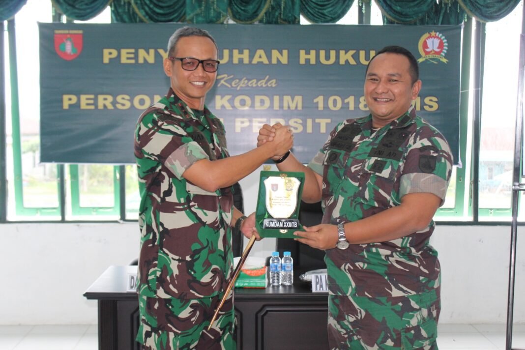 Pendidikan Hukum bagi Prajurit Kodim 1018/Gms dan Anggota Persit