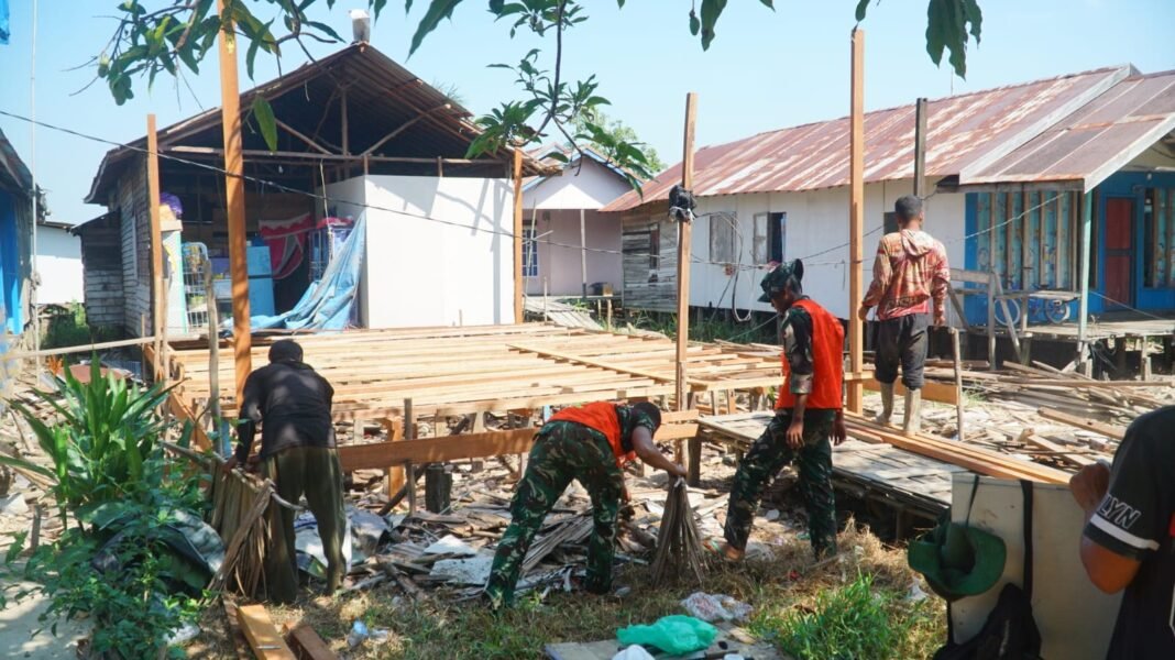 Satgas TMMD Kejar Penyelesaian RTLH Ibu Rini dengan Pasang Pondasi