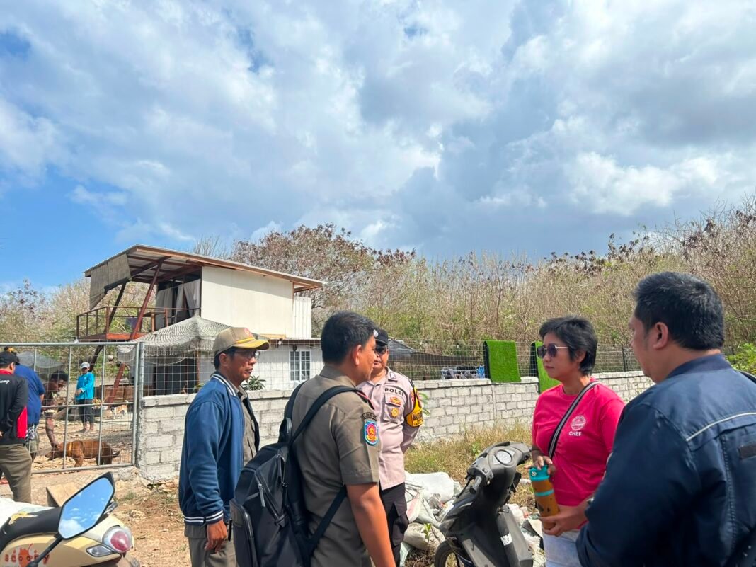 Kunjungan Sidak Shelter Anjing, Babinsa Lembongan dan Tim Cek Kesejahteraan Hewan