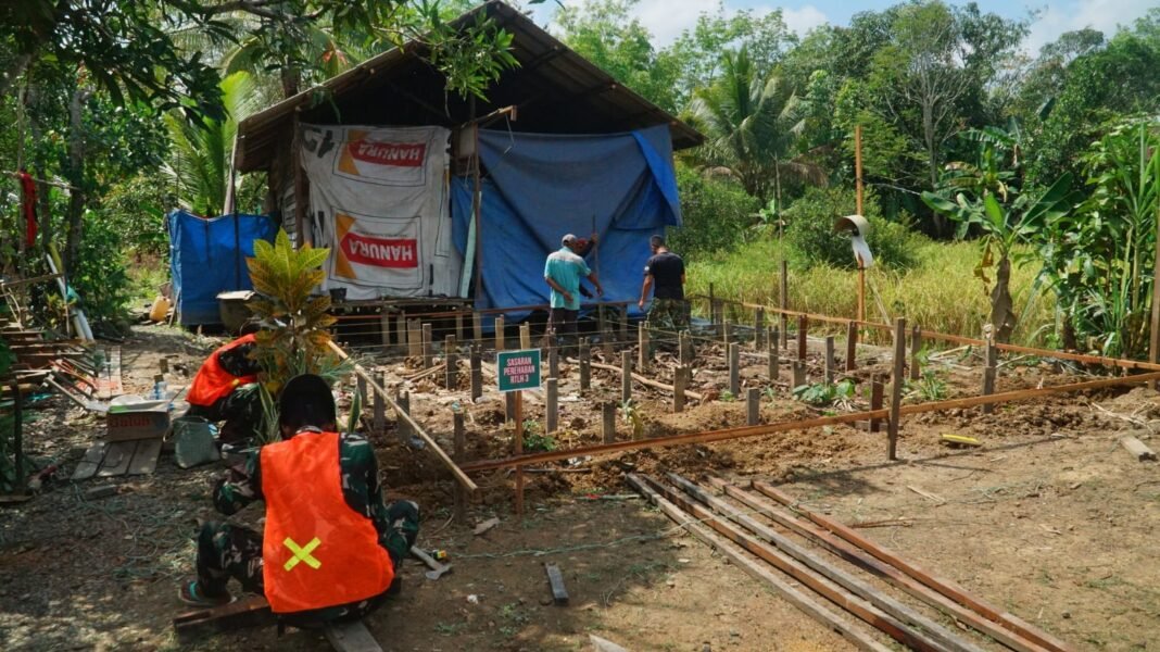 Percepatan Pembangunan RTLH oleh Satgas TMMD Kodim 1011/KLK