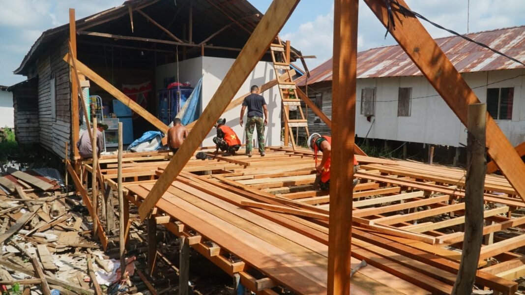 TMMD Ke-129: Membangun RTLH untuk Kesejahteraan Ibu Rini