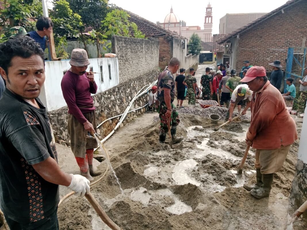Pemantauan Ketat Pembangunan Rabat Beton Jalan Nangka oleh Satgas TMMD
