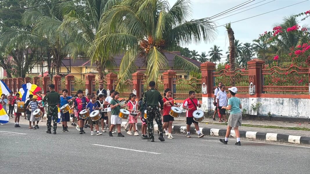 Generasi Muda SDN Pariem Ikuti Pelatihan Drumband dari Yonif TP 859/RBK