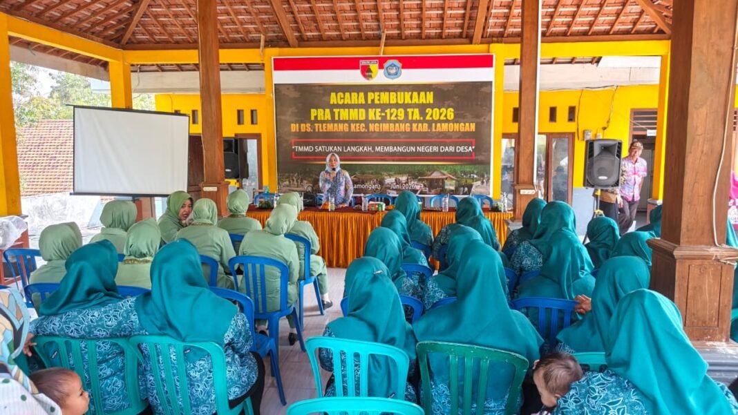 Tingkatkan Kualitas Kesehatan Masyarakat, Persit dan PKK se-Kecamatan Ngimbang Ikuti Penyuluhan Keamanan Pangan di Lokasi TMMD