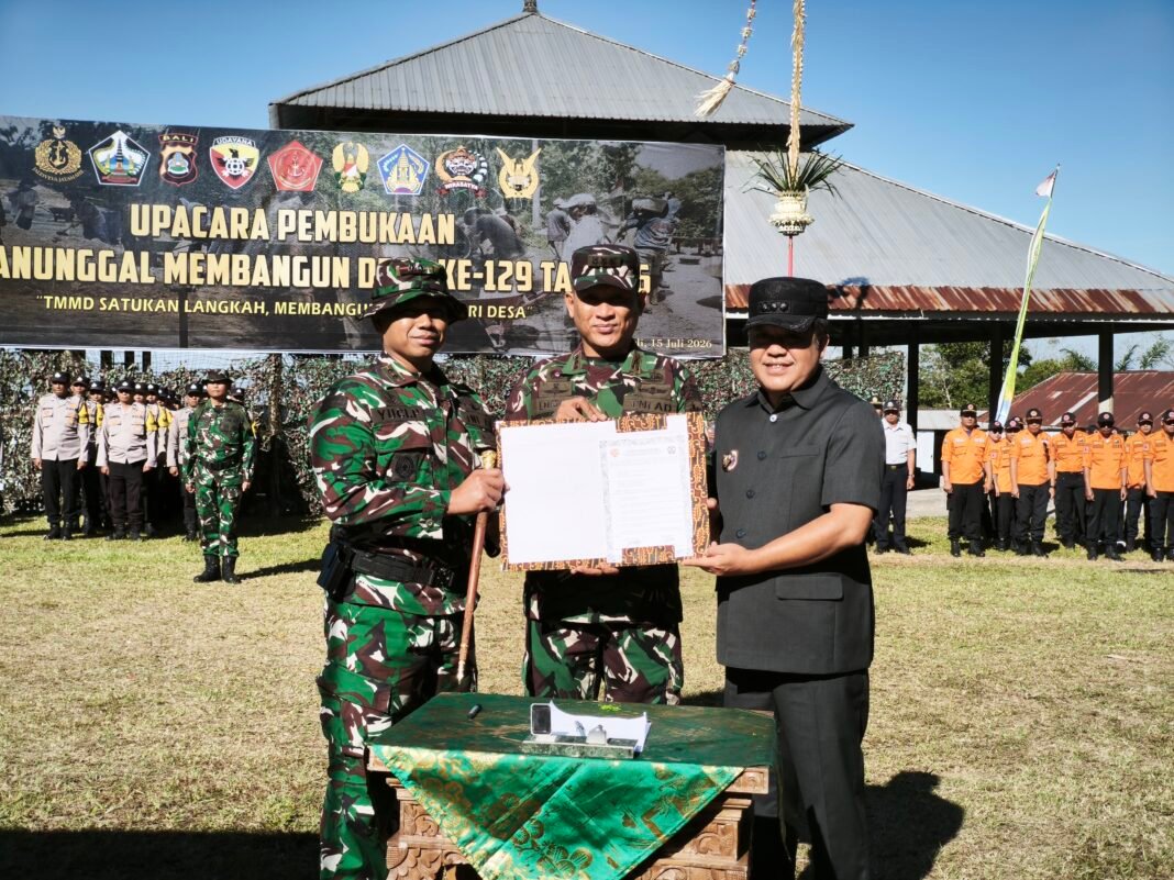 Inspeksi Langsung: Bupati dan Dandim 1626/Bangli Awasi Program TMMD Ke-129