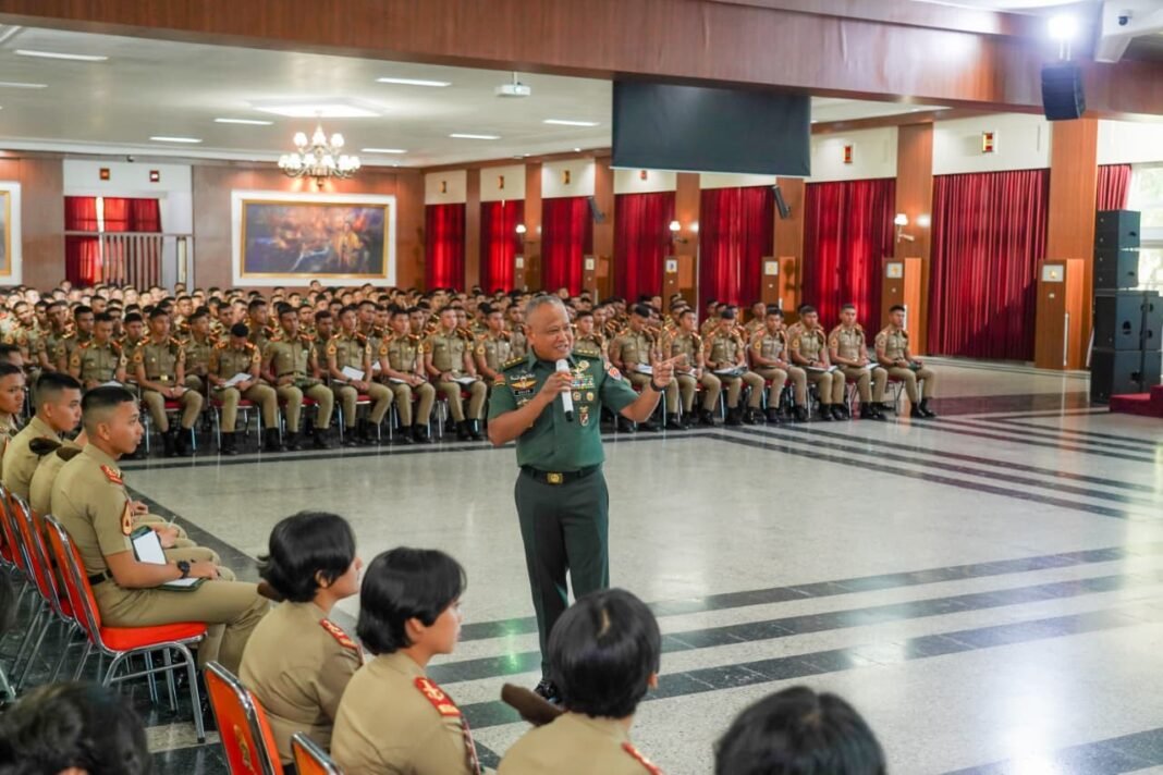 Pembekalan Taruna Akmil dengan Penekanan pada Nilai Kepemimpinan
