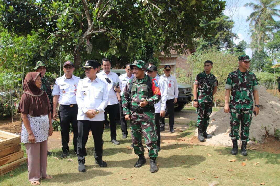 Bupati Lampung Utara dan Forkopimda Lihat Pembangunan TMMD di Desa Baru Raharja