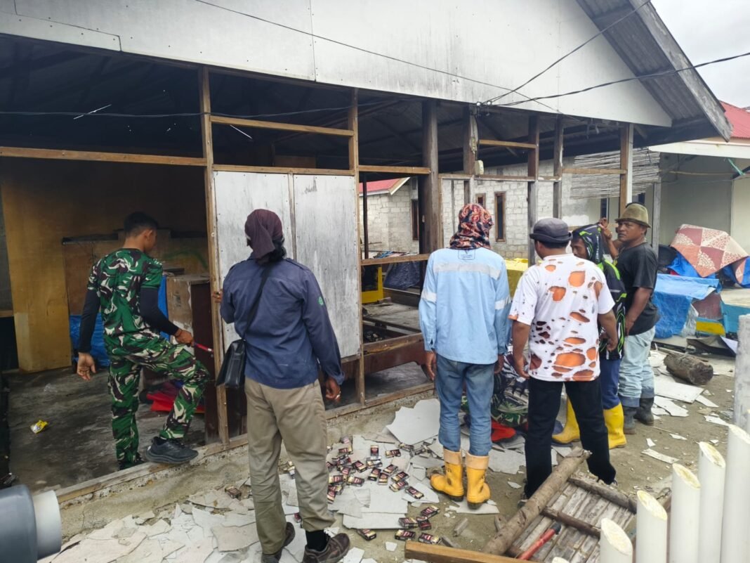 Satgas TMMD Ke-129 Awali Renovasi RTLH di Desa Umbele Lama