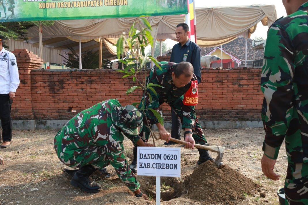 TNI dan Pemerintah Cirebon Bersatu untuk Hijaukan Bumi
