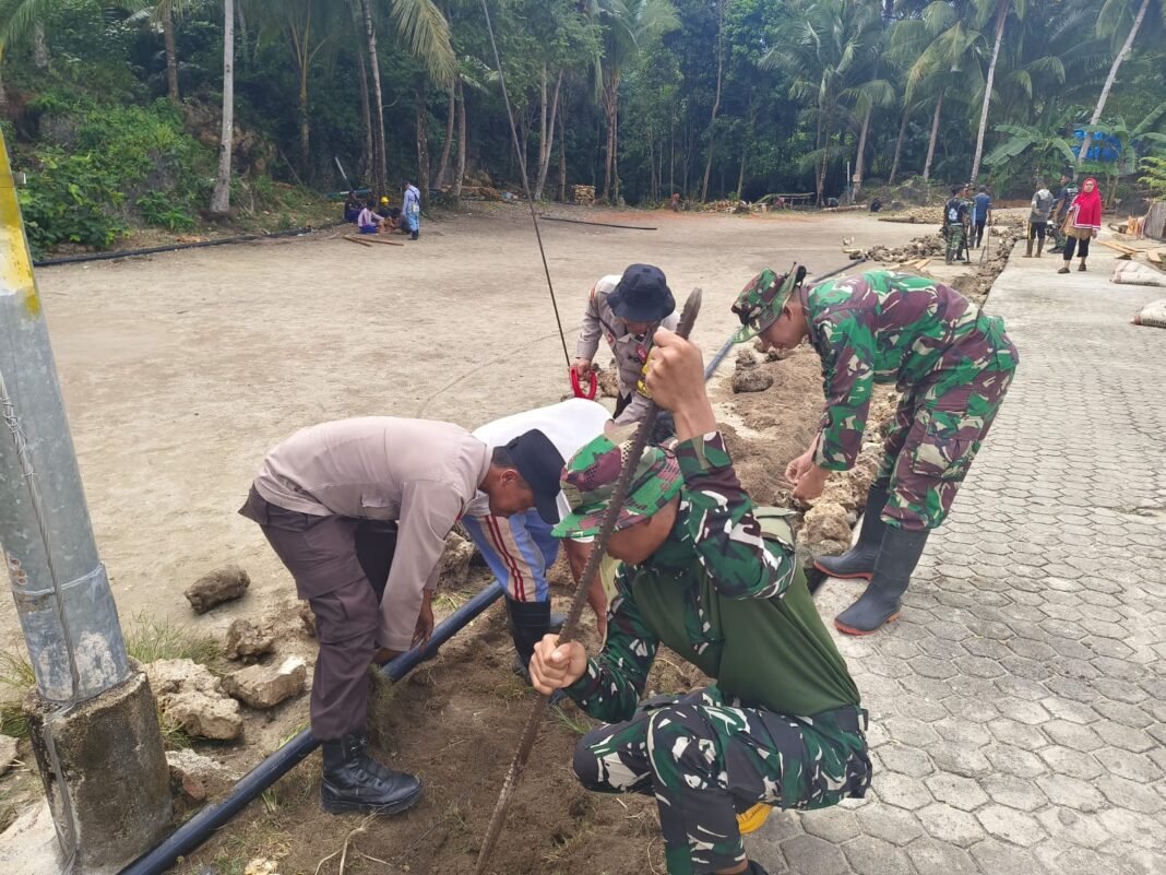 Kekompakan dalam TMMD Ke-129 di Desa Polewali