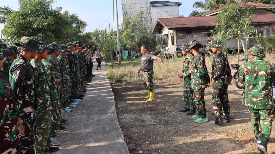 Kedisiplinan Prajurit, Lettu Inf Feby Harahap Pimpin Apel Pagi di TMMD