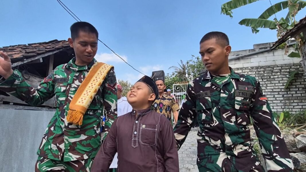 Kegiatan Salat Berjamaah untuk Pembentukan Karakter Anak, Satgas TMMD Ke-129