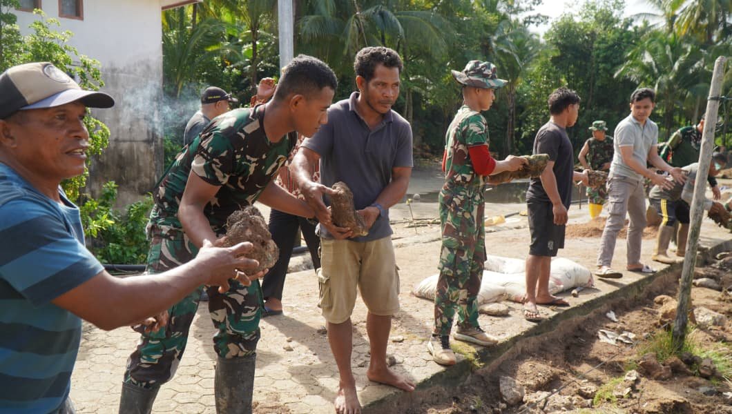 Masyarakat Desa Polewali Bersama Wujudkan Pembangunan TMMD Ke-129