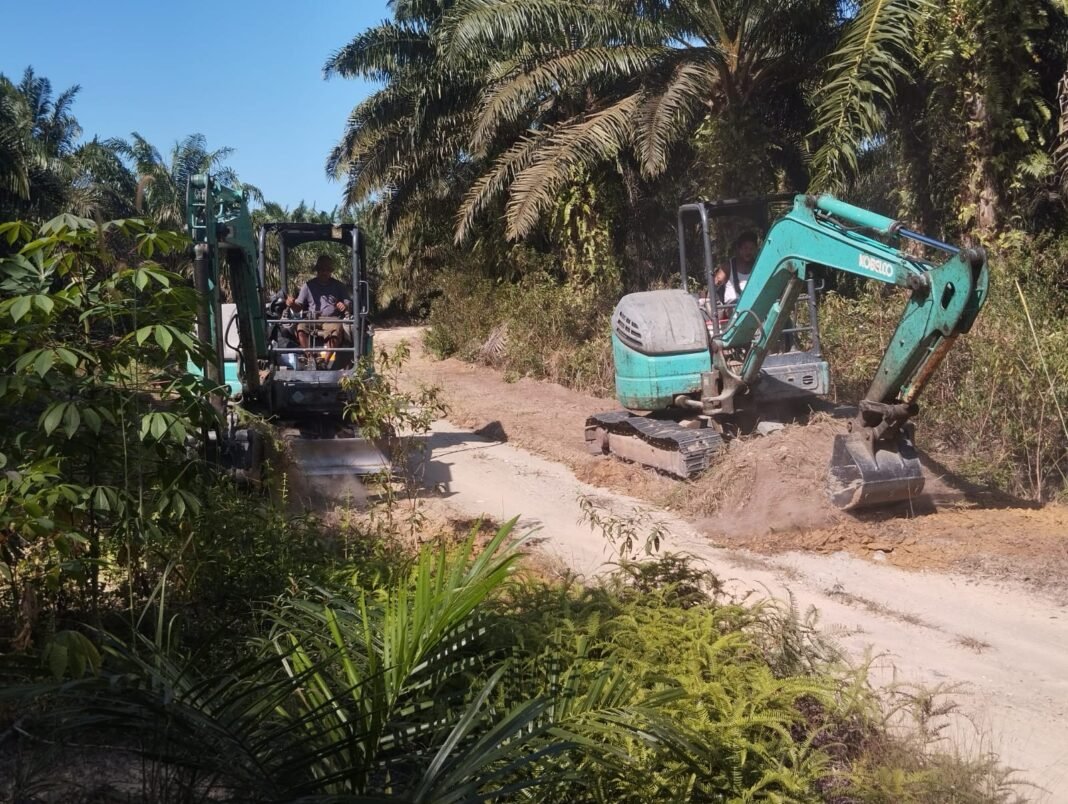 Desa Deniang: Progres Cepat Pembukaan Jalan Baru Melalui TMMD