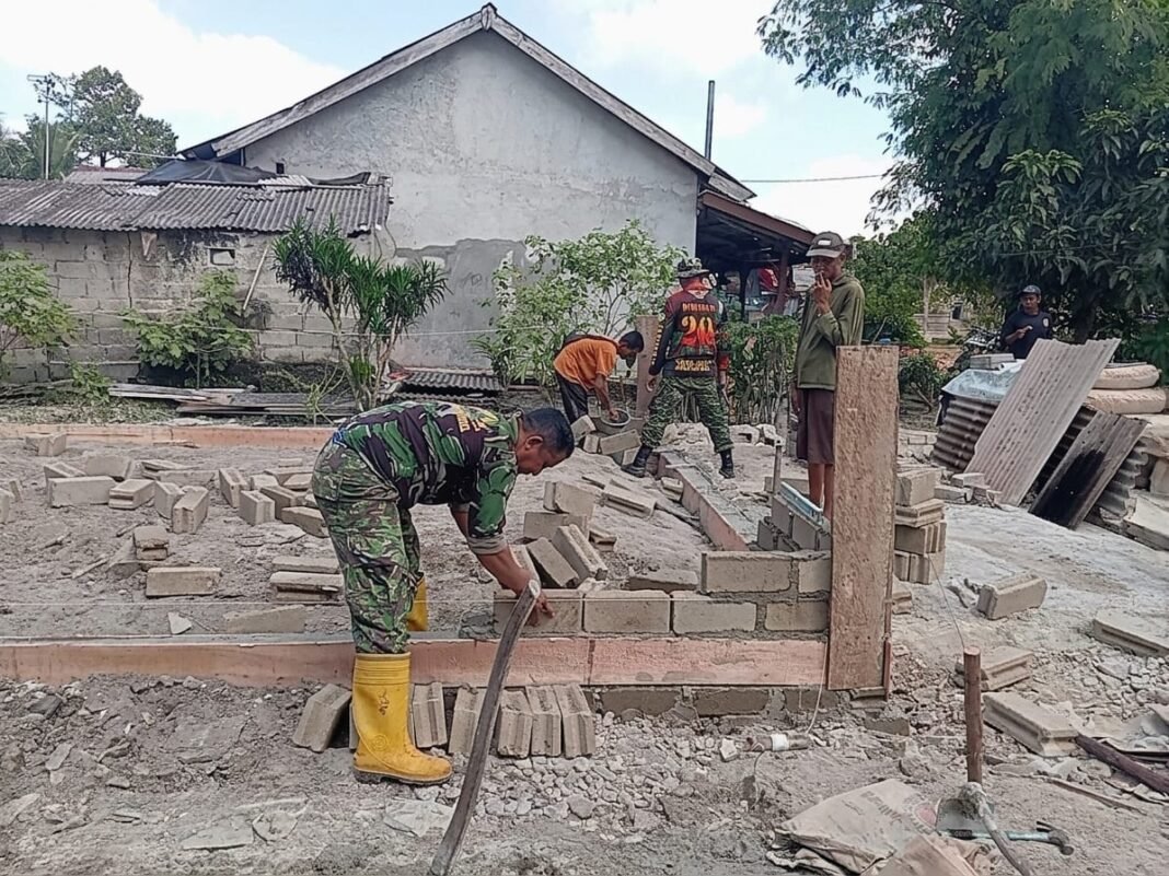 Membangun Kembali Rumah di Deniang Melalui Program TMMD