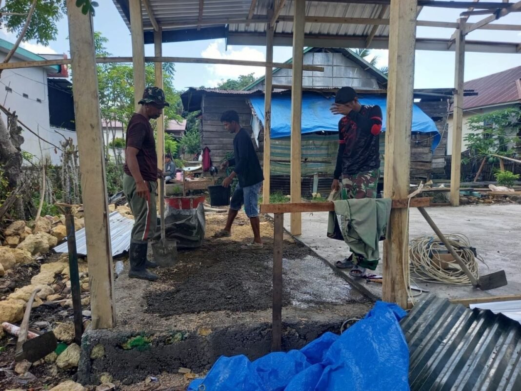 Pembangunan RTLH Ibu Rosmina: Pengecoran Dapur oleh Satgas TMMD