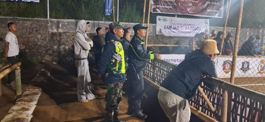 TNI Ikut Serta Dalam Pengamanan Turnamen Futsal Perebekel Open Cup II