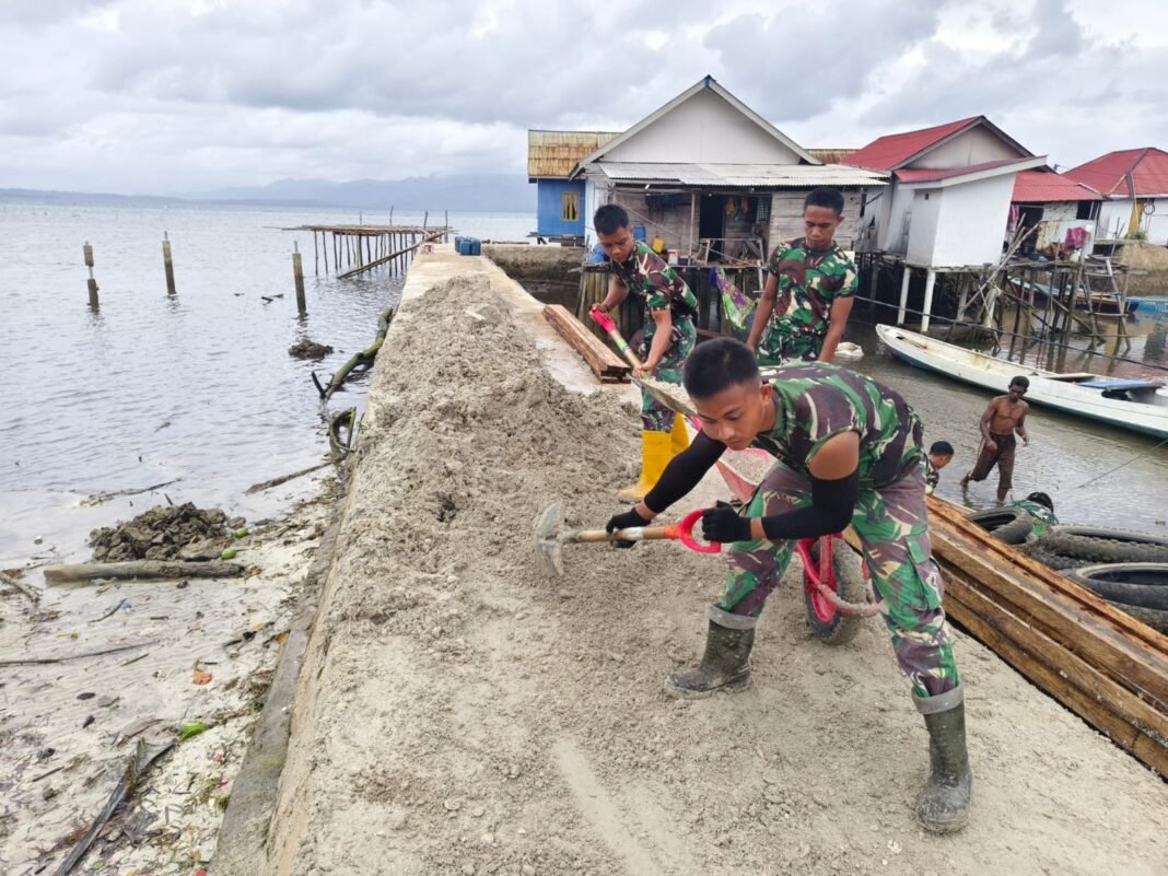 Pembangunan Beton di Desa Polewali: Satgas TMMD Ke-129 Sediakan Pasir