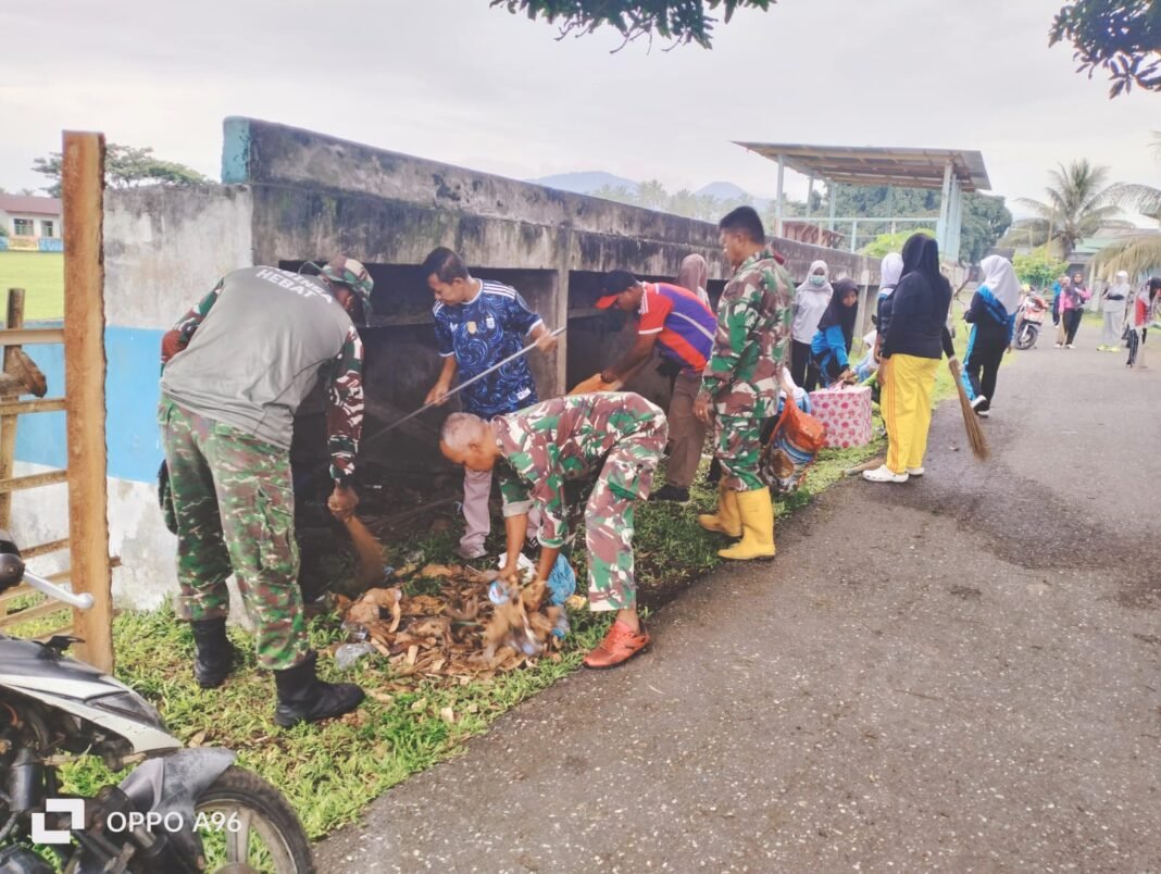 Partisipasi Koramil 1508-02/Galela dalam Karya Bakti Bersih-Bersih