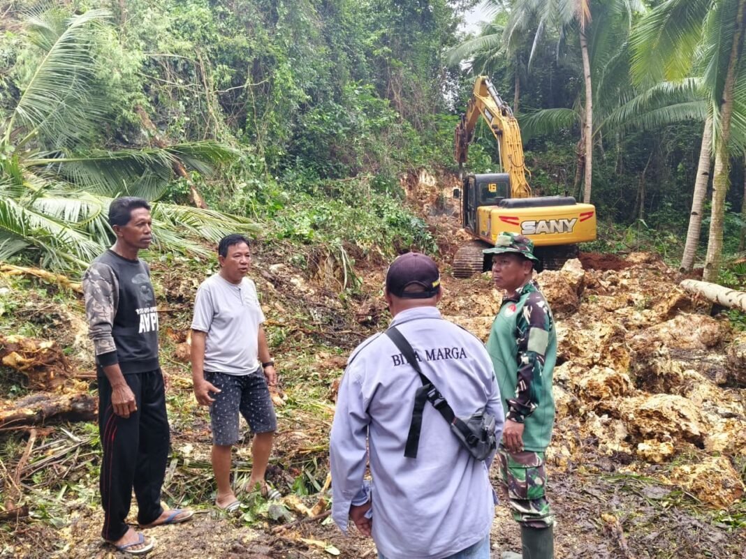 Excavator Sudah Raih Titik Nol dalam TMMD Ke-129 di Desa Polewali