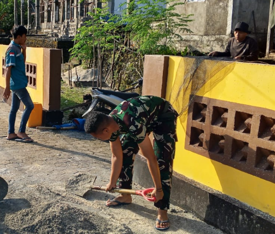 Cinta Kasih Satgas TMMD Ditunjukkan Melalui Renovasi RTLH Bapak Suardi
