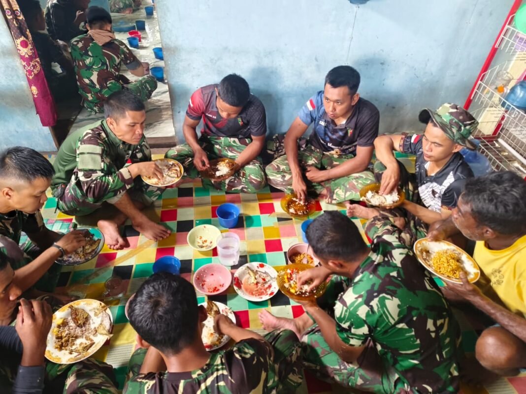 Program TMMD: Makan Siang Bersama Tingkatkan Sinergi TNI-Rakyat