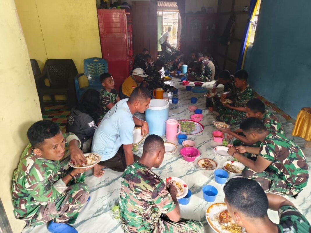 Warga Polewali Gelar Makan Siang, Tanda Terima Kasih untuk Satgas TMMD