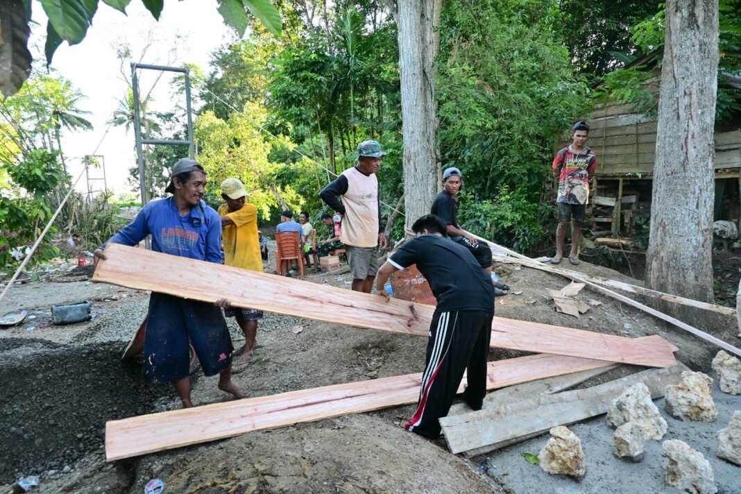 Gotong Royong dan Pembangunan Jembatan Gantung TMMD