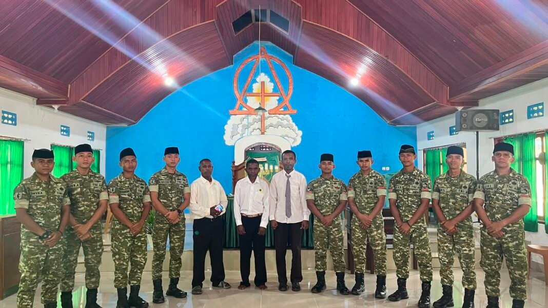 Menjalin Persahabatan Melalui Kasih, Prajurit Yonif TP 859/RBK di Supiori