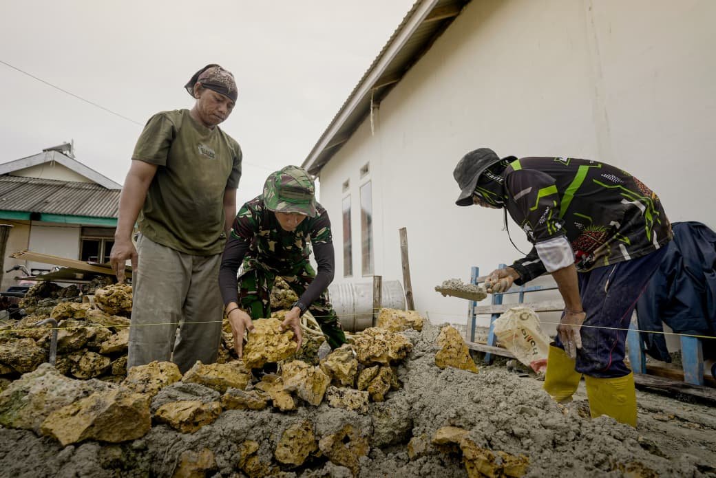 Sinergi Satgas TMMD dan Warga dalam Memperkuat Program Manunggal Air Bersih