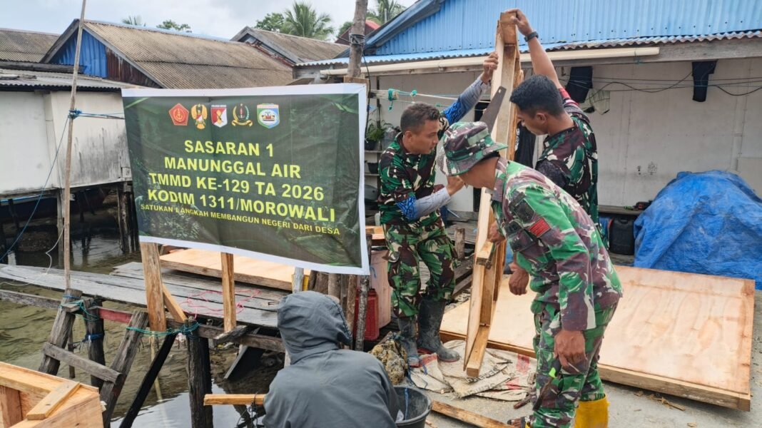 Percepatan Pemasangan Penampungan Air di Umbele oleh Satgas TMMD