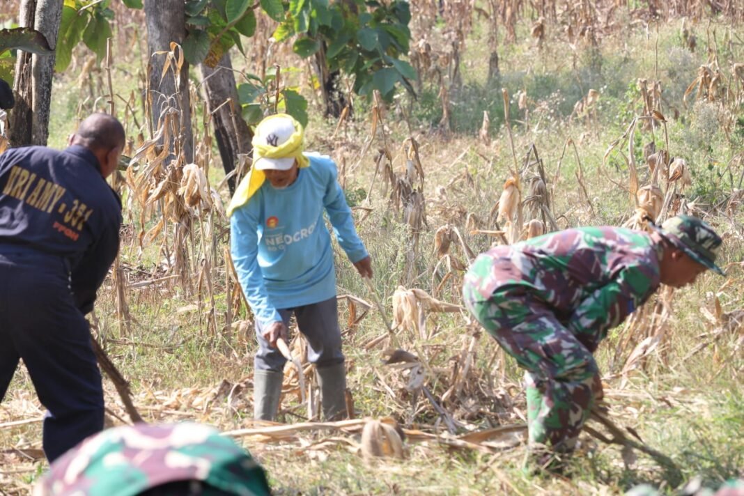 Pengeboran Sumber Air Bersih oleh Satgas TMMD 129 di Dusun Bakon