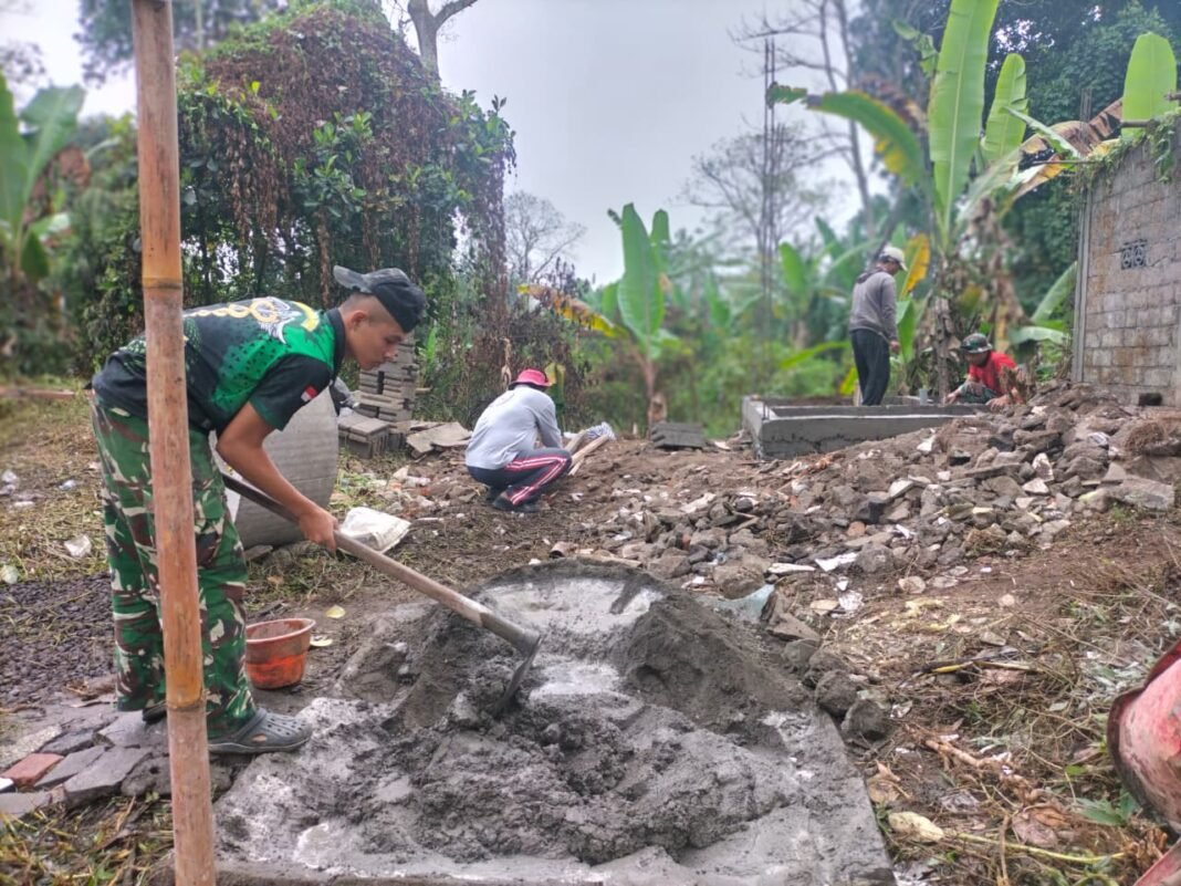Percepatan Pembangunan MCK oleh Satgas TMMD Kodim 1626/Bangli