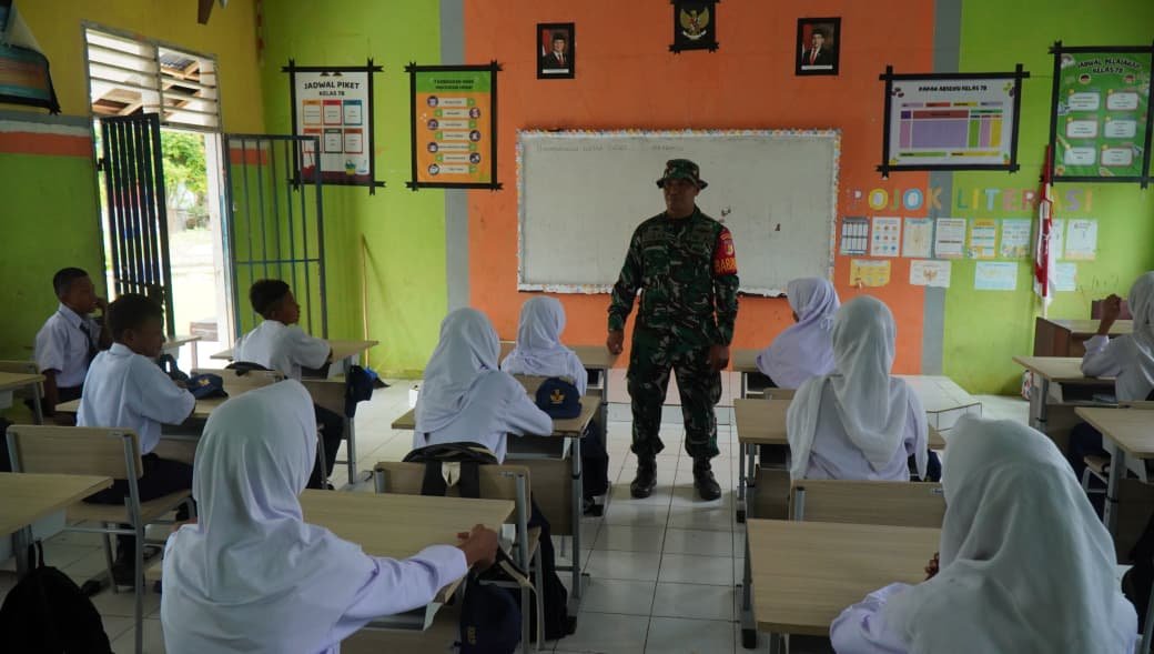 TNI Kenalkan Program TMMD ke Siswa di Morowali