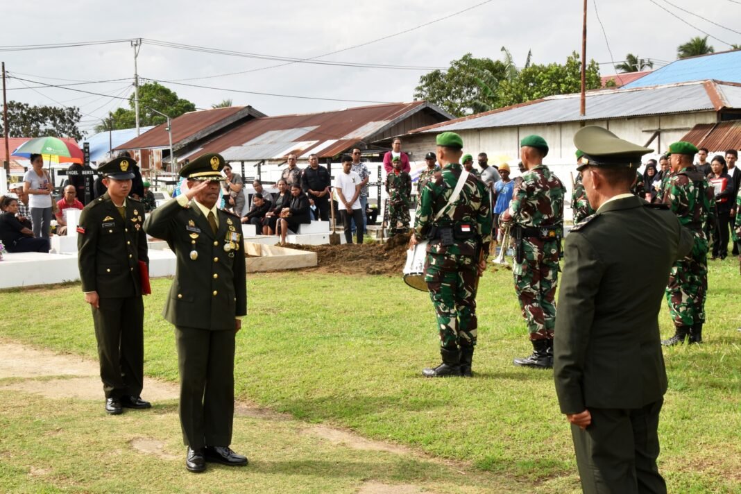 Kodim 1707/Merauke Beri Penghormatan Terakhir untuk Veteran RI Mariana Sinay