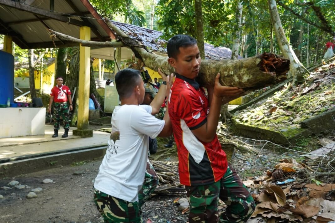 Korem 012/TU Kibarkan Semangat Kemerdekaan lewat Pawai Bendera hingga Makam Teuku Umar