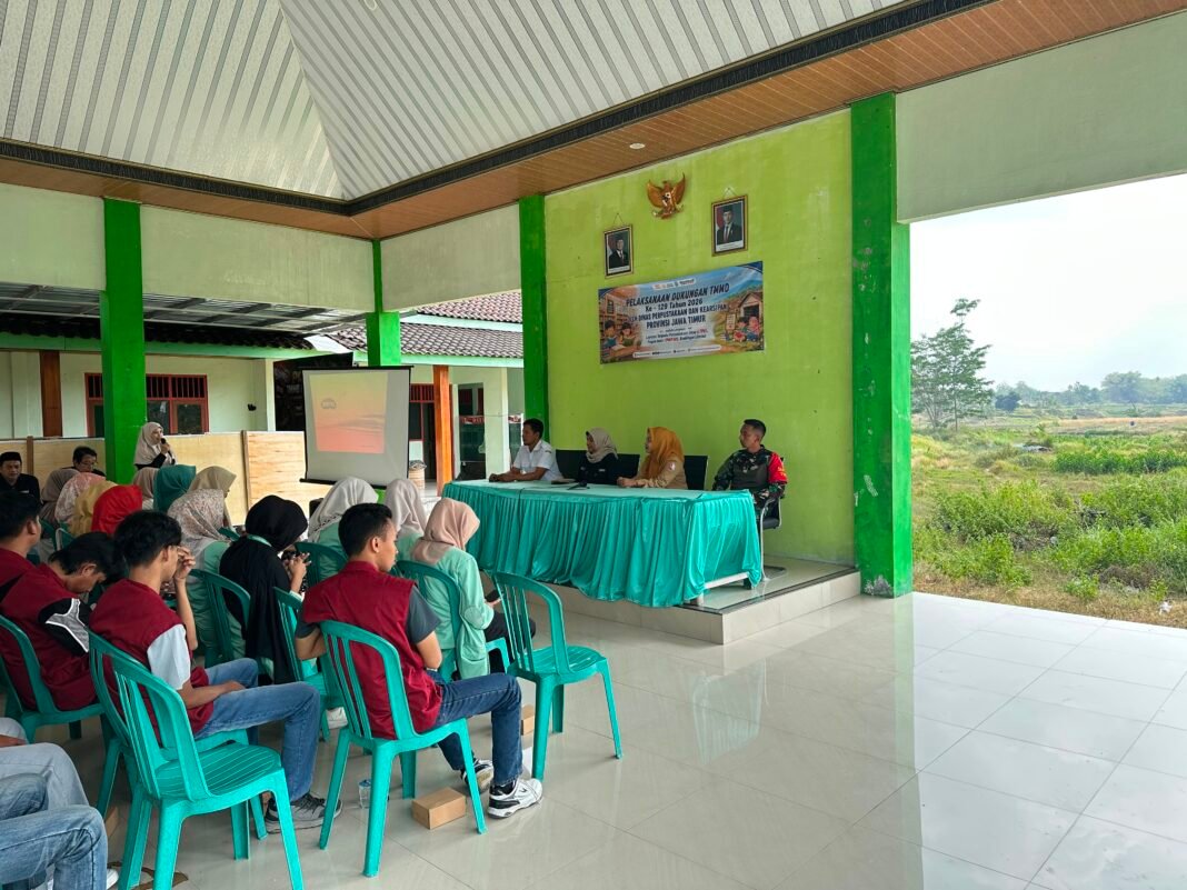 Kegiatan Dinas Perpustakaan Jawa Timur dalam TMMD Ke-129