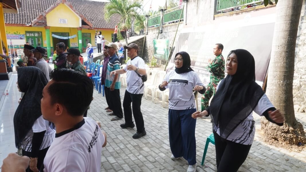 Kegiatan Senam dan Layanan Kesehatan untuk Lansia di Tlemang