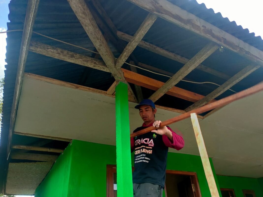 Kebersamaan dalam TMMD Ke-129: Renovasi Rumah di Bangli